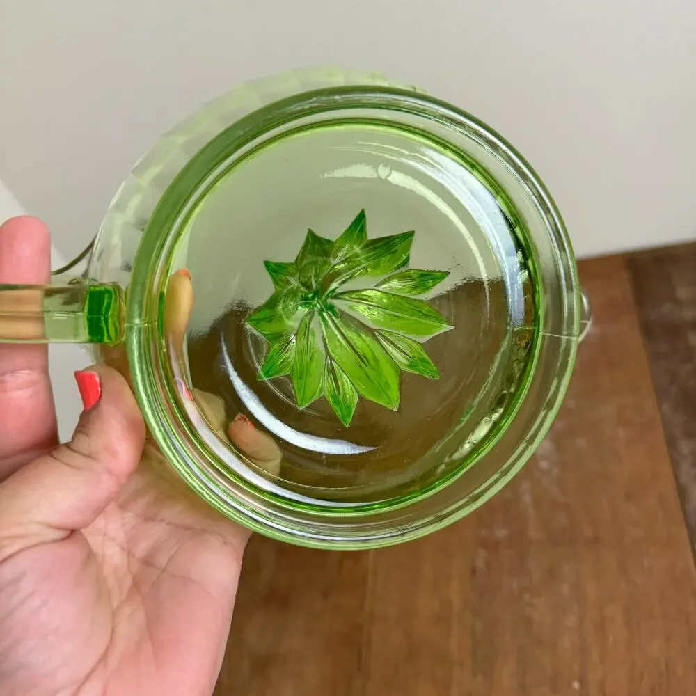 Depression Era Green Vaseline Uranium Fruit‎ Juicer Reamer